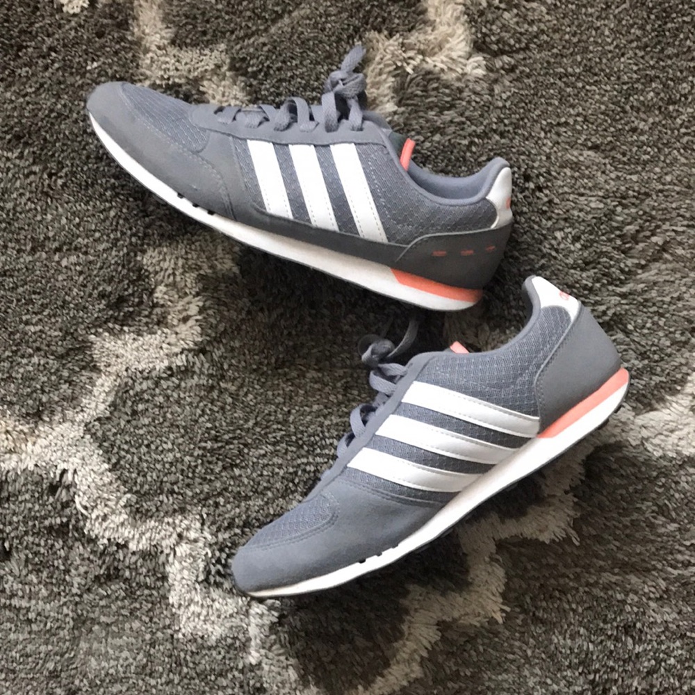 Adidas NEO